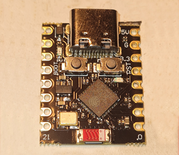 Le verso de l'ESP32 C3 "Super Mini" 