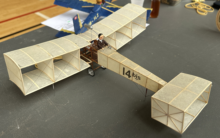 Biplan canard Santos-Dumont 14bis de Michel Lévêque