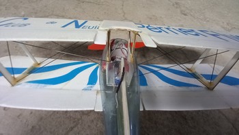 Fuselage en bouteille d'eau