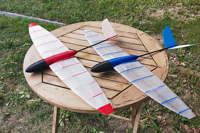 2 planeurs en attente de prendre l'air