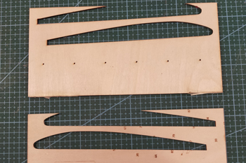 Gabarit de découpe de l'emplacement des ailes.